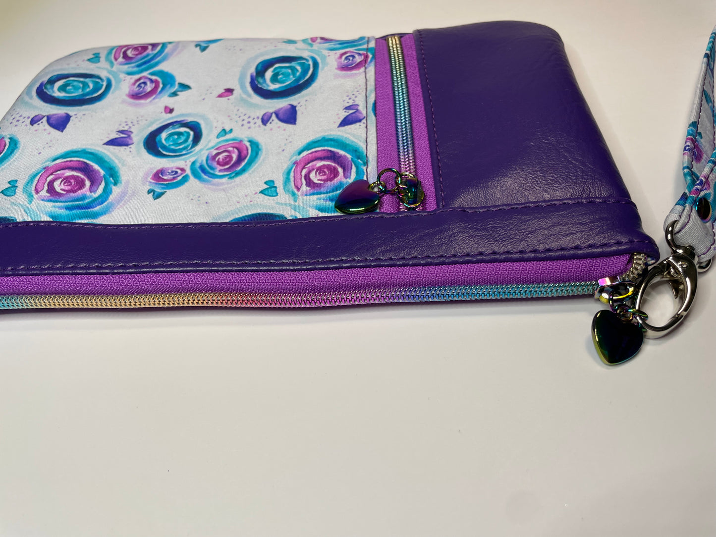 Zippy Clutch/Wristlet