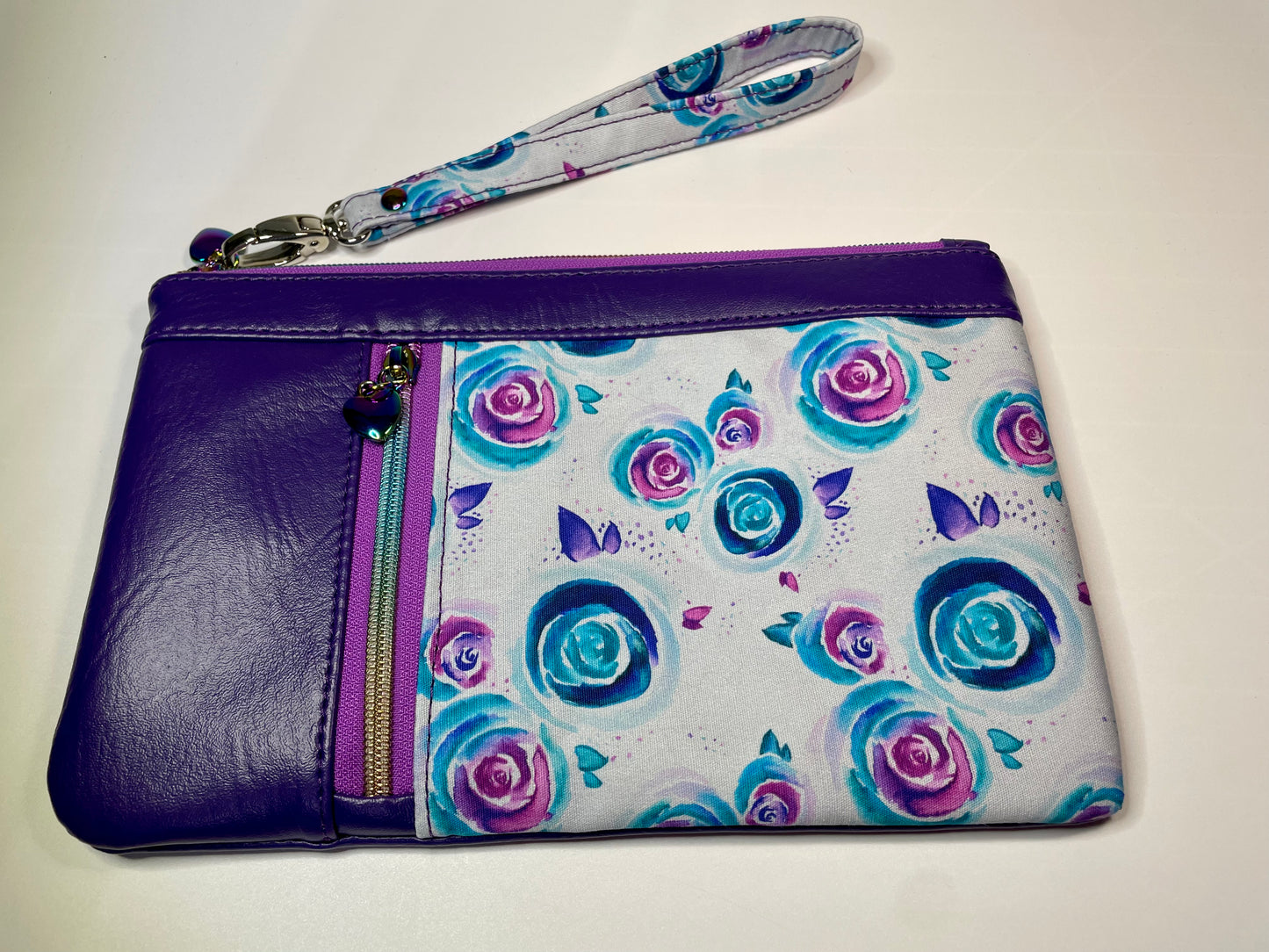 Zippy Clutch/Wristlet