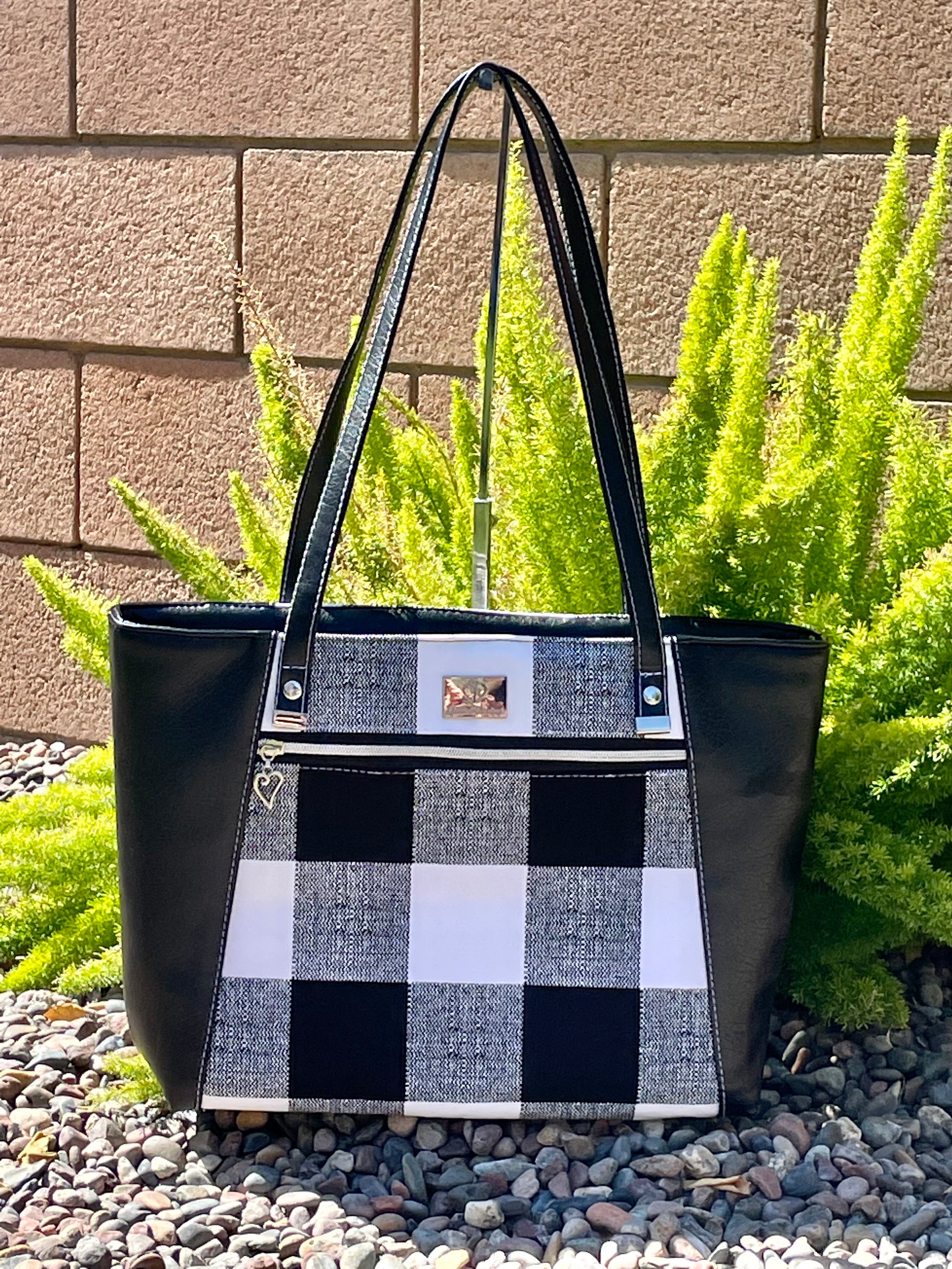 White checkered online handbag